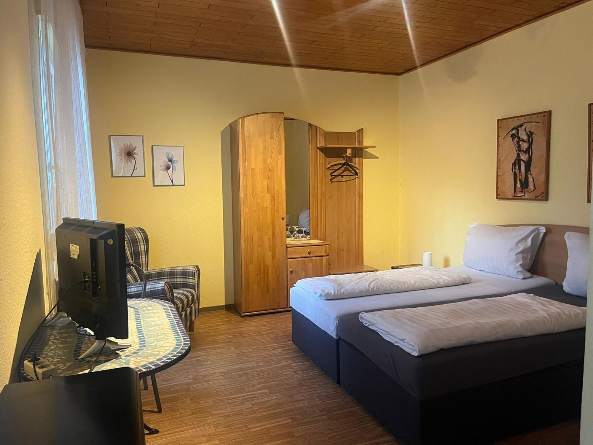 Danis Schlossschaenke Simmern Oda fotoğraf
